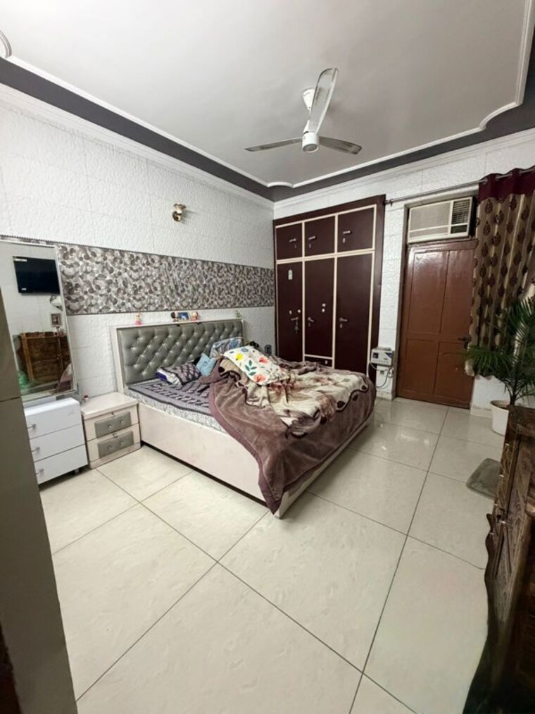 Living Room, vp-floors 3 Bedroom 2115 Sq.Ft. Builder Floor In Sainik Colony Faridabad 10002196