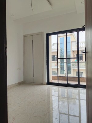 Room in 3 BHK Apartment at Sector 63, Mohali – for Rent