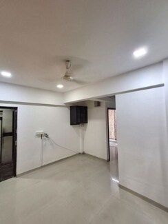 1 BHK + Study Room Apartment For Rent in Kurla East