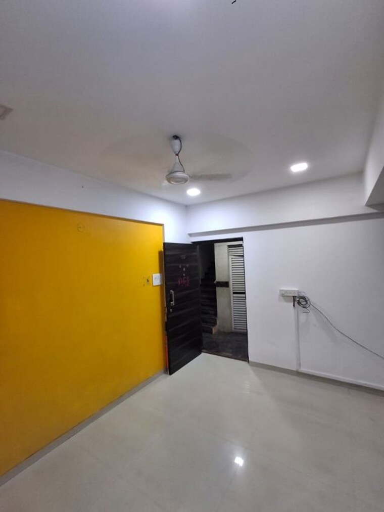 Room, kurla east 1 Bedroom 450 Sq.Ft. Apartment In Kurla East Mumbai 10002212