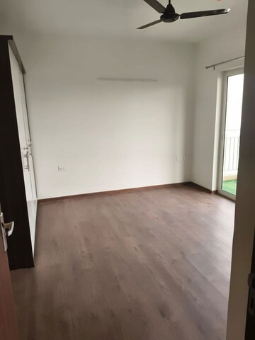 Room in 3 BHK Apartment at Shapoorji Pallonji Joyville Gurgaon, Sector 102 – for Rent