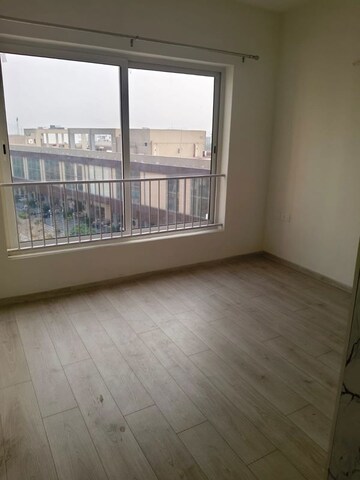 Room in 3 BHK Apartment at Shapoorji Pallonji Joyville Gurgaon, Sector 102 – for Rent