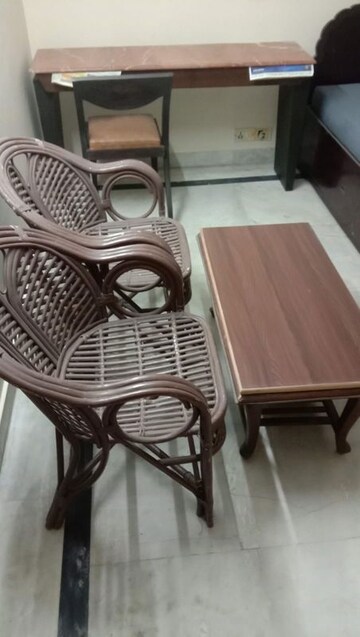 Staircase in 1 RK Apartment at Sushant Lok 3, Sector 57 – for Rent