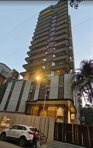 4 BHK Apartment For Sale in Khar West