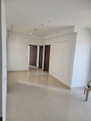 Room in 3 BHK Apartment at Hero Homes Gurgaon, Sector 104 – for Rent