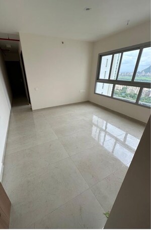 Room in 2 BHK Apartment at Piramal Vaikunth, Balkum Pada – for Rent