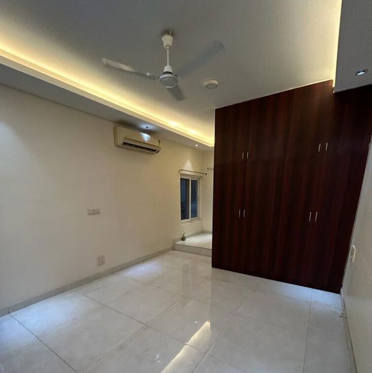 Room, kalkaji 3 Bedroom 1600 Sq.Ft. Builder Floor In Kalkaji Delhi 10002330