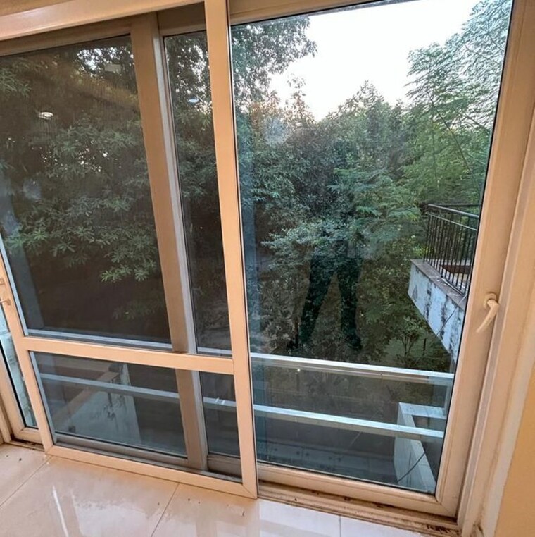 Balcony, kalkaji 3 Bedroom 1600 Sq.Ft. Builder Floor In Kalkaji Delhi 10002330