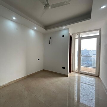 Room in 3 BHK Builder Floor at Greater Kailash ii – for Rent