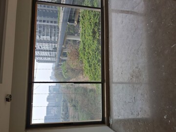 Room in 3 BHK Apartment at Lotus Aurus, Andheri West – for Sale