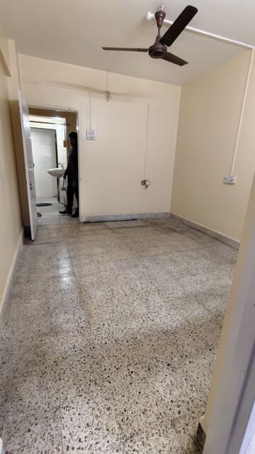 Room in 2 BHK Apartment at Bramha Horizon, Kondhwa – for Rent