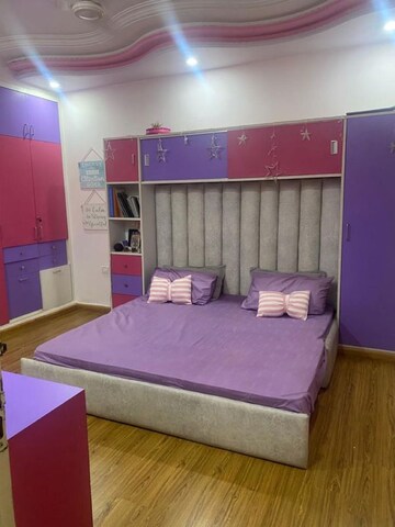 Bedroom in 3.5 BHK Apartment at Paramount Floraville, Sector 137 – for Sale