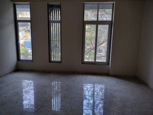 Room in 1 BHK Apartment at Hiranandani Regent Hill, Powai – for Rent