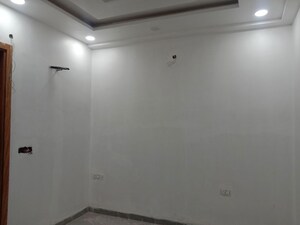 Room in 3 BHK Builder Floor at Dwarka Mor – for Sale