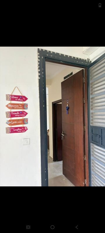 Furnished Amenities in 4 BHK Apartment at Aims Golf City, Sector 75 – for Rent