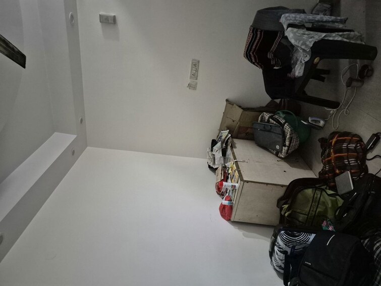  Parking, mayur vihar 1.5 Bedroom 450 Sq.Ft. Builder Floor In Mayur Vihar Delhi 10002496