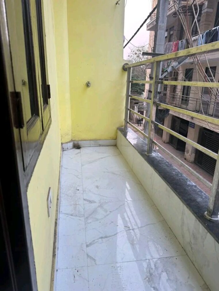 Balcony, chattarpur 2 Bedroom 850 Sq.Ft. Apartment In Chattarpur Delhi 10002507
