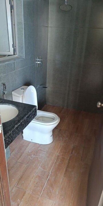 Bathroom in 2 BHK Apartment at Kalpataru Paramount, Kapur Bawdi – for Rent