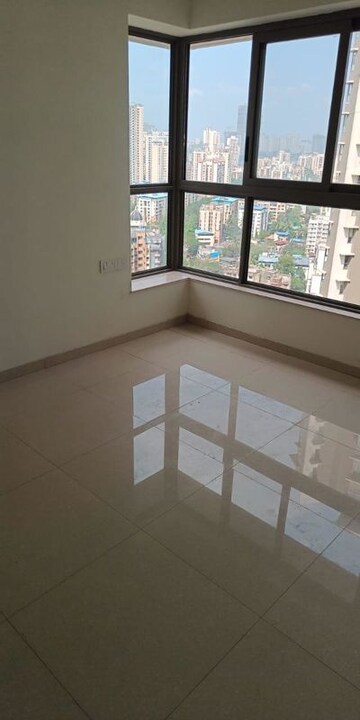 Bedroom in 2 BHK Apartment at Kalpataru Paramount, Kapur Bawdi – for Rent