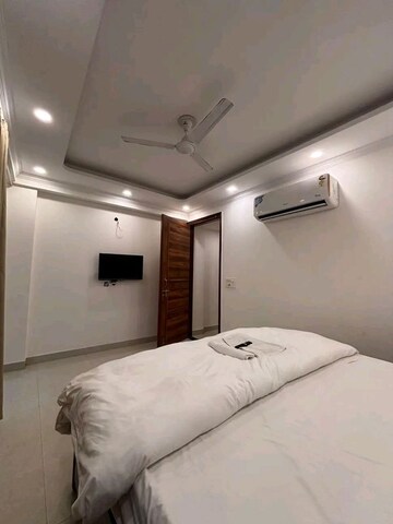 Bedroom in 2 BHK Builder Floor at Palm Residency Chhatarpur, Chattarpur – for Rent