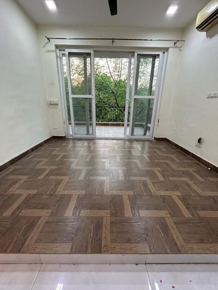 Room, alaknanda 3 Bedroom 1500 Sq.Ft. Apartment In Alaknanda Delhi 10002545