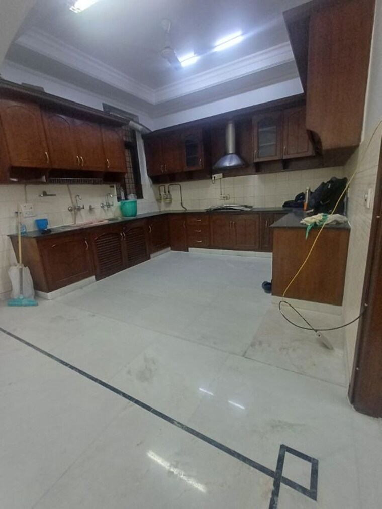 Kitchen, chittaranjan park 3 Bedroom 2000 Sq.Ft. Builder Floor In Chittaranjan Park Delhi 10002547