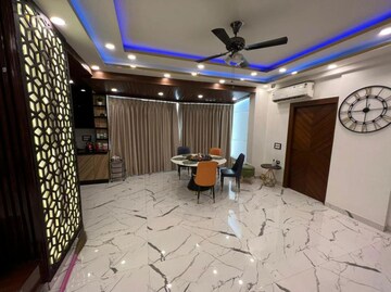 Room in 5 BHK Apartment at RPS Savana, Sector 88 – for Sale