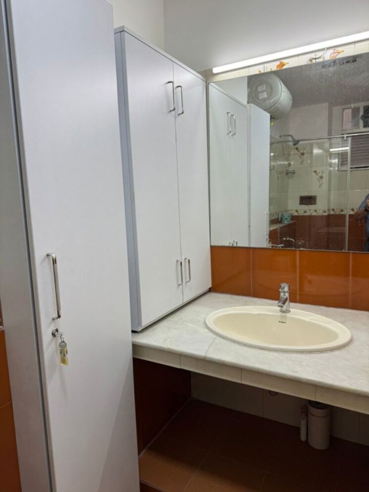 Bathroom, lalazar-apartment 3 Bedroom 1800 Sq.Ft. Apartment In Palace Road Bangalore 9609632