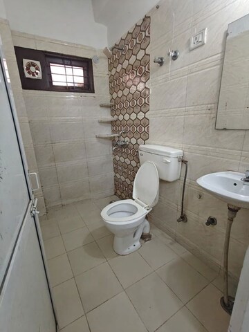 Bathroom in 1 BHK Apartment at Khirki Extension – for Rent