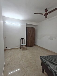 1 BHK Apartment For Rent in Khirki Extension