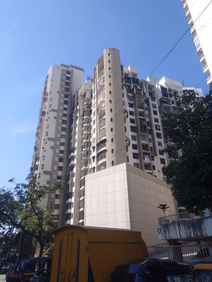 2 BHK Apartment For Rent in Romell Empress, Borivali West