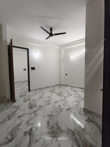 Room in 1 BHK Apartment at Saket – for Rent
