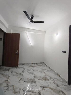 Room in 1 BHK Apartment at Saket – for Rent