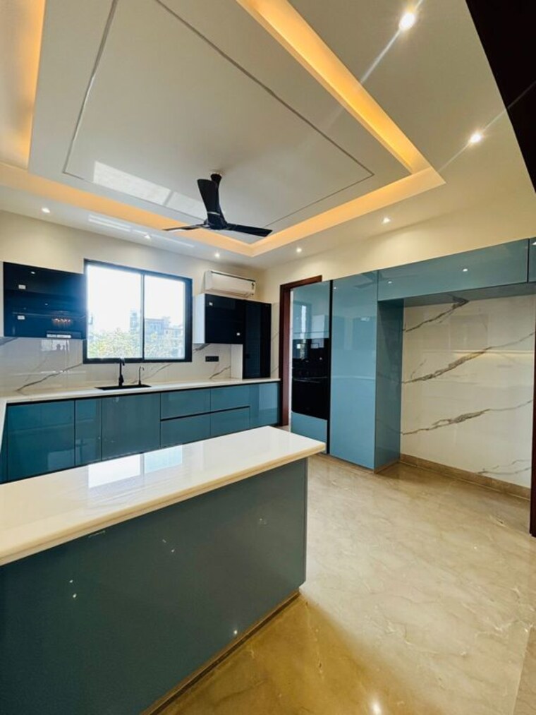 Kitchen, ansal-api-versalia 3 Bedroom 180 Sq.Yd. Builder Floor In Sector 67a Gurgaon 10002591