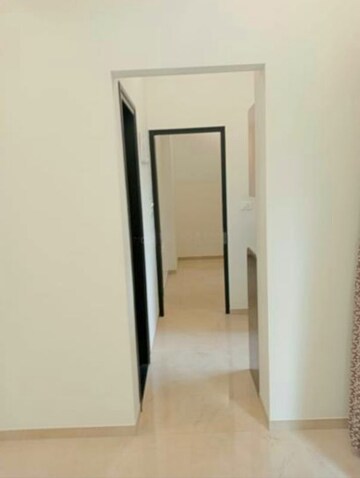 Room in 2 BHK Apartment at Asha Nagar CHS, Mulund West – for Rent