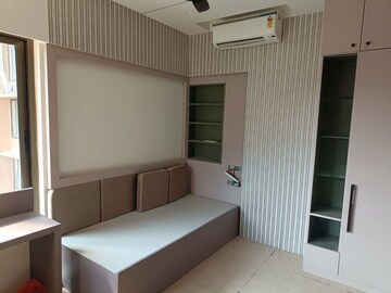 Room in 3 BHK Apartment at Kanakia Silicon Valley, Powai – for Rent