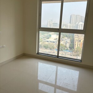 Room in 2 BHK Apartment at Sheth Avante, Mumbai Central Suburbs – for Rent