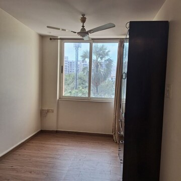 Room in 3.5 BHK Apartment at Hiranandani Garden Ambrossia, Powai – for Rent