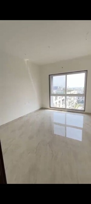 Room in 3.5 BHK Apartment at Shubh Nirvana, Viman Nagar – for Rent