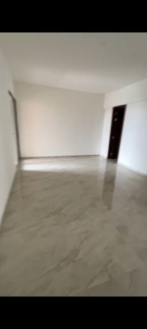 Room in 3.5 BHK Apartment at Shubh Nirvana, Viman Nagar – for Rent