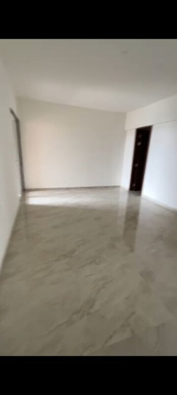 Room in 3.5 BHK Apartment at Shubh Nirvana, Viman Nagar – for Rent