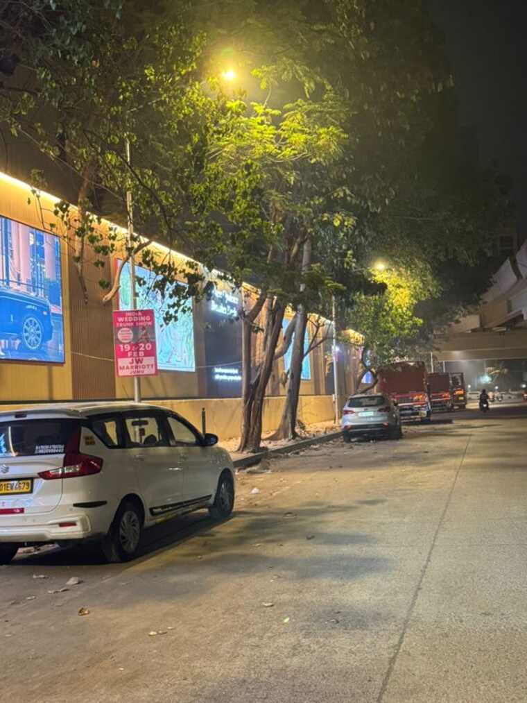 Exterior View, lokhandwala complex 3 Bedroom 1100 Sq.Ft. Apartment In Lokhandwala Complex Mumbai 10002619