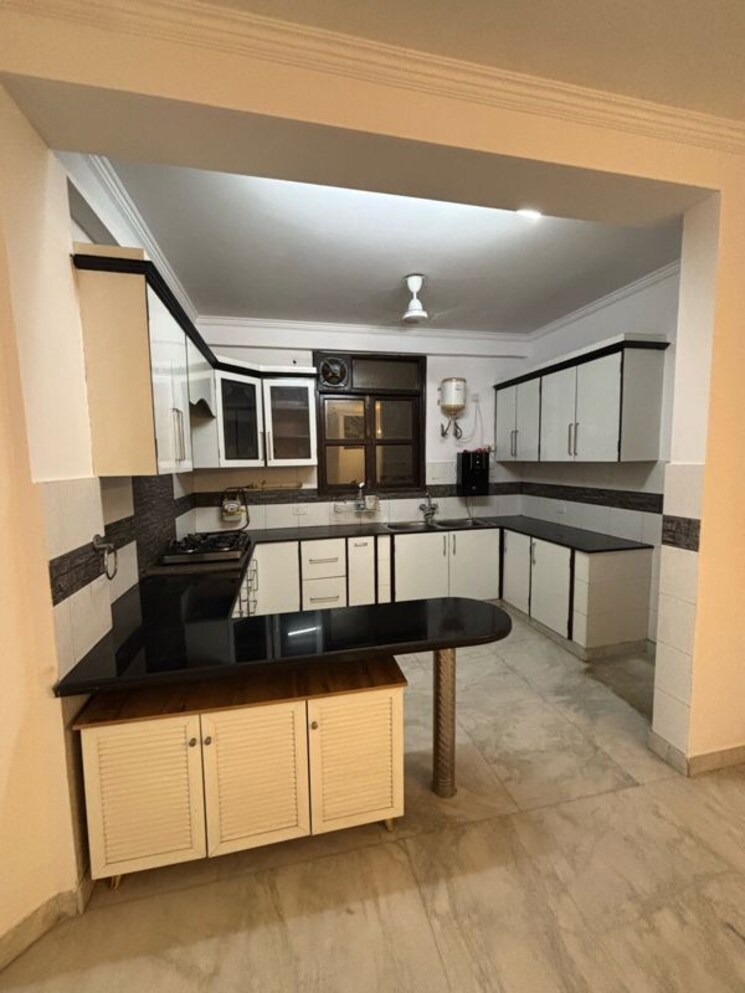 Kitchen, freedom fighters enclave 3 Bedroom 1900 Sq.Ft. Builder Floor In Freedom Fighters Enclave Delhi 9516058