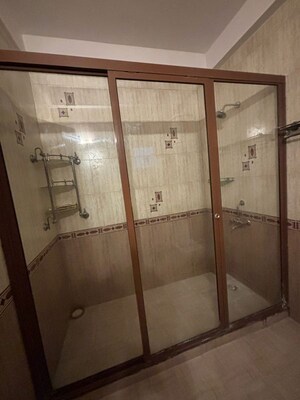  3 BHK Builder Floor at Freedom Fighters Enclave – for Rent