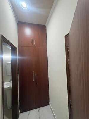 Building Lobby in 1 BHK Builder Floor at Sector 38 – for Rent