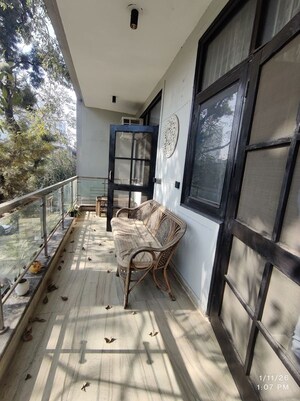 Balcony in 3 BHK Builder Floor at South City 1 – for Rent