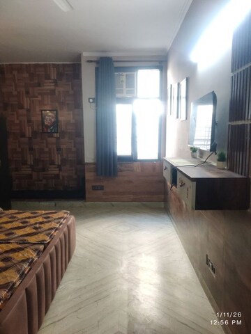 Bedroom in 3 BHK Builder Floor at South City 1 – for Rent