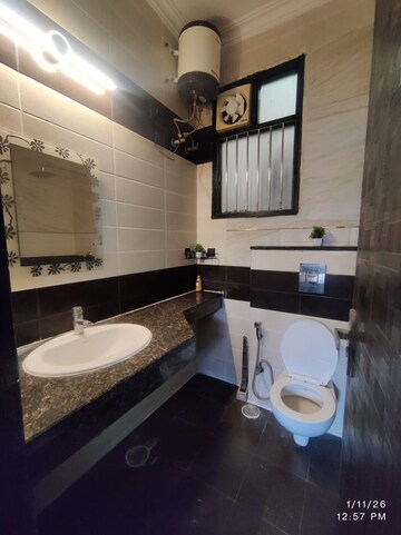 Bedroom in 3 BHK Builder Floor at South City 1 – for Rent