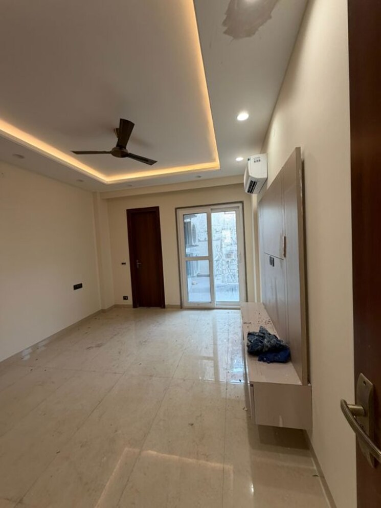 Room, sector 14 3 Bedroom 2200 Sq.Ft. Builder Floor In Sector 14 Gurgaon 10002672