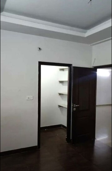 Room in 2 BHK Apartment at Amna Rolex Estate, Faizabad Road – for Rent